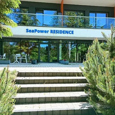 Sea Power Blisko Plazy